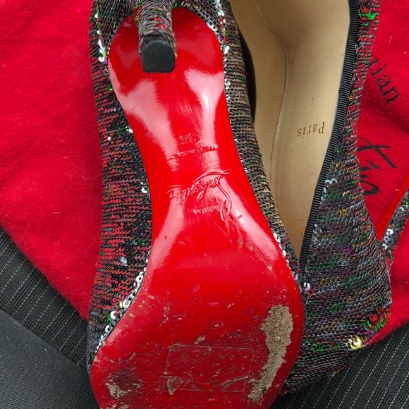 I wore them twice and never wore them again. - Picture 2 of 3